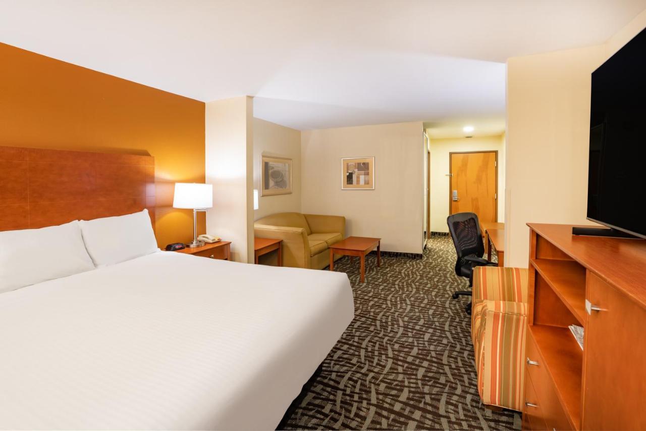 Hotel Baymont By Wyndham Savannah South Georgetown